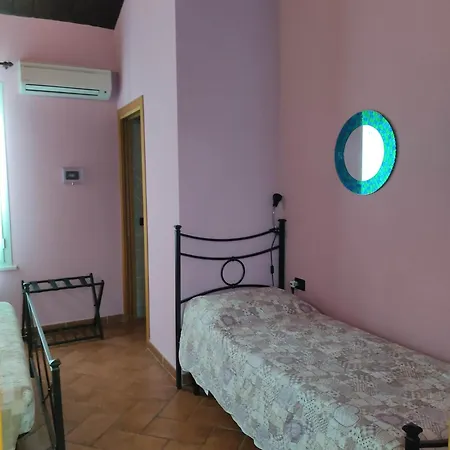 Casa de hóspedes Night & Day Di Laura Patuelli 3*