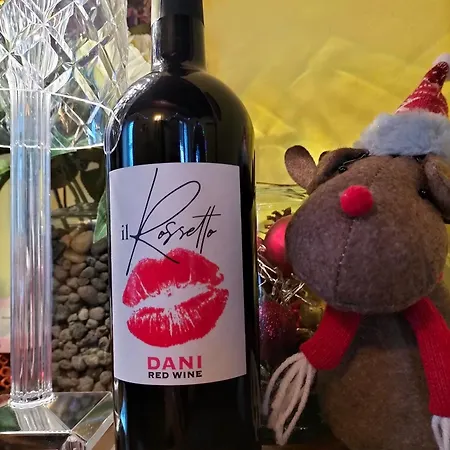 Night & Day Di Laura Patuelli