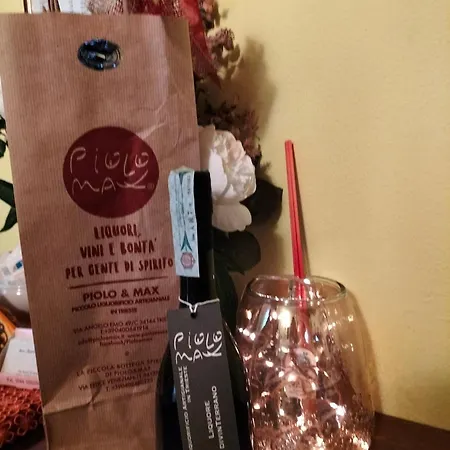 Night & Day Di Laura Patuelli