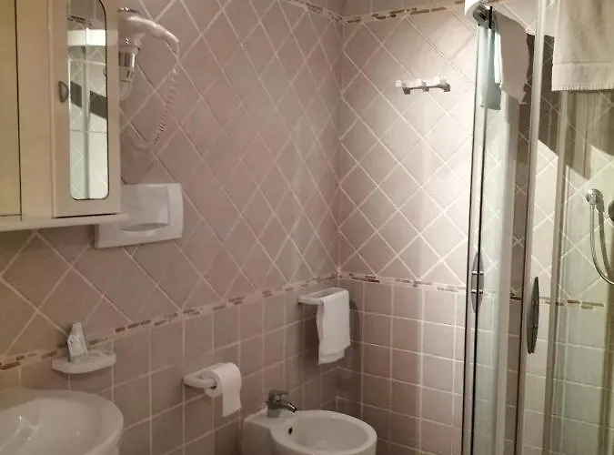 Night & Day Di Laura Patuelli Cotignola