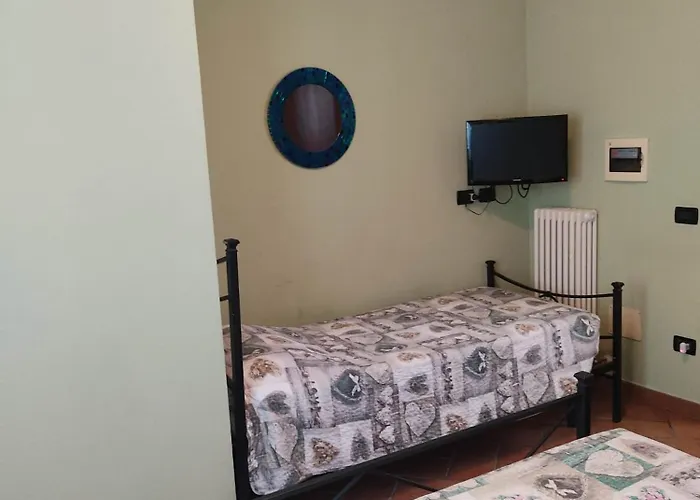 Night & Day Di Laura Patuelli