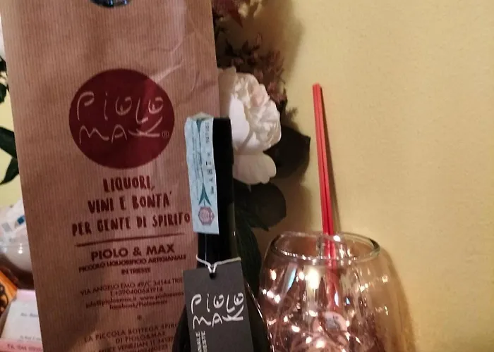 Night & Day Di Laura Patuelli